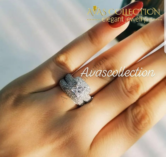 Gorgeous Halo Engagement Ring Set - Avas Collection